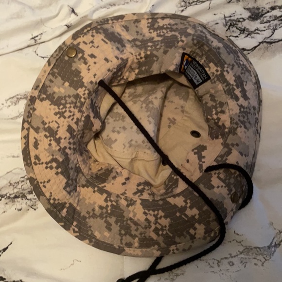 Bucket hat - Picture 2 of 2